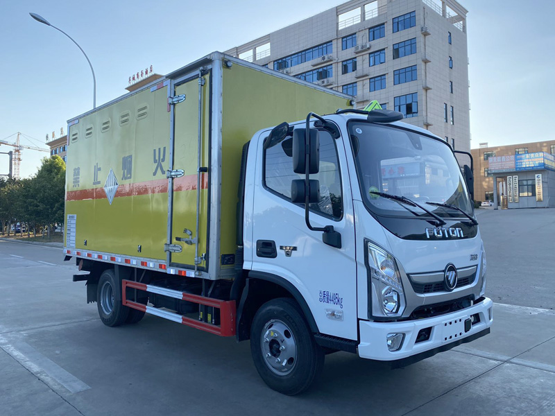 楚勝牌CSC5048XZWB6型雜項危險物品廂式運(yùn)輸車